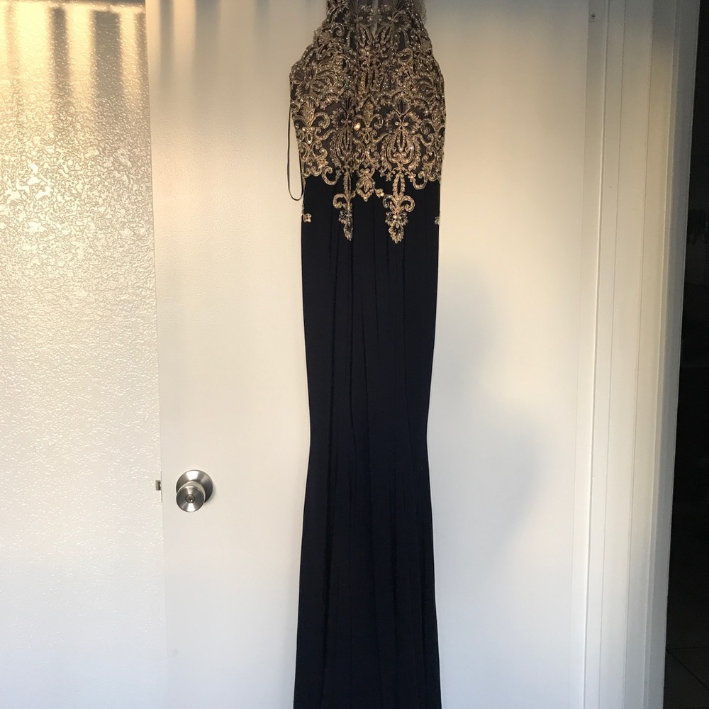 Prom dress - Picture 2 of 7